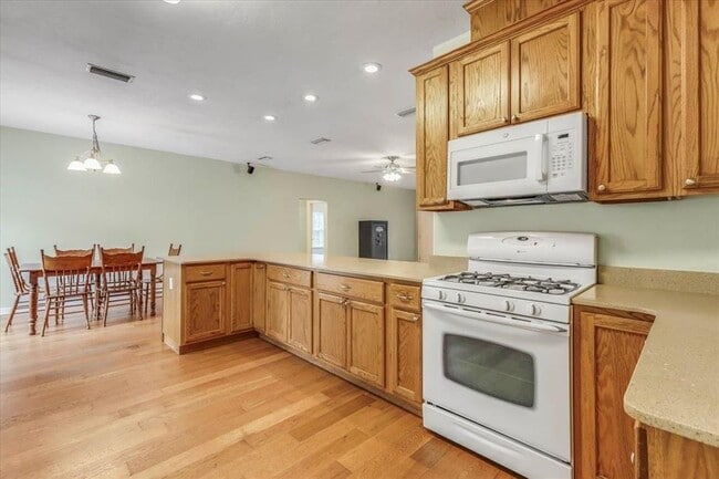 Building Photo - 41 Strattonwood Pl