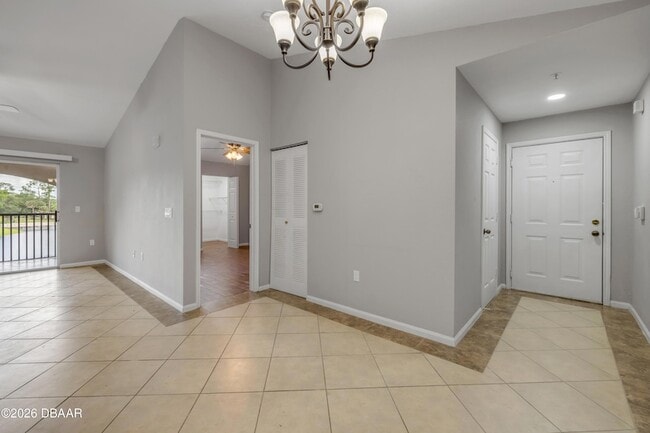 Building Photo - 940 Village Trail