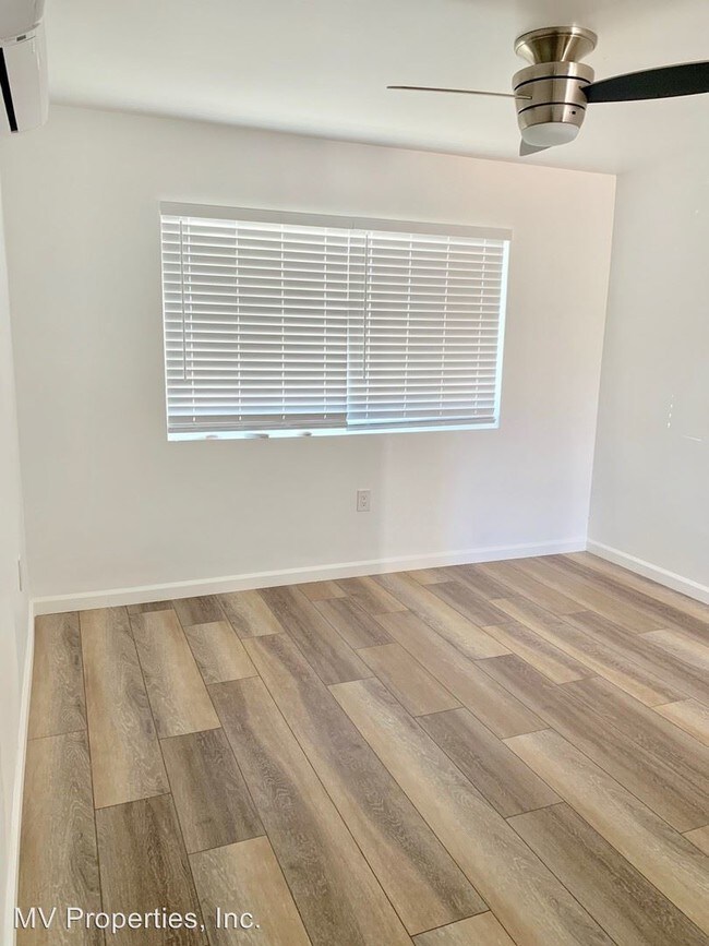 Foto del edificio - 5928 Dwight St