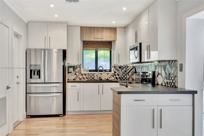 Foto del edificio - 2415 SW 21st Ter