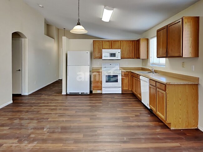 Foto del edificio - 8208 W Apache St