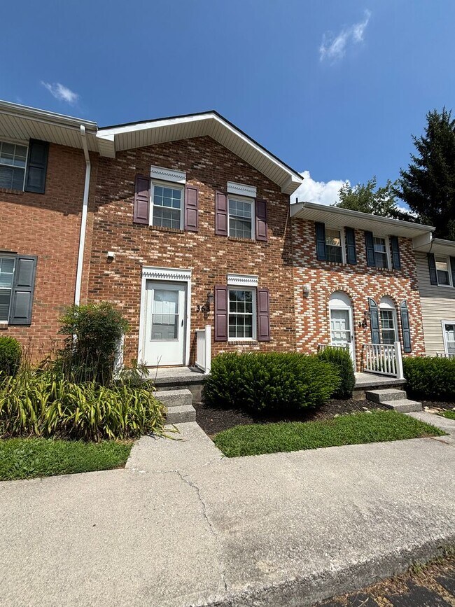Foto del edificio - 2 Bedroom, 1.5 Bath Townhouse