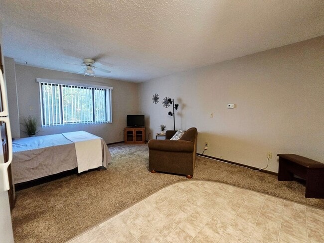 Interior Photo - Island Place Apartments