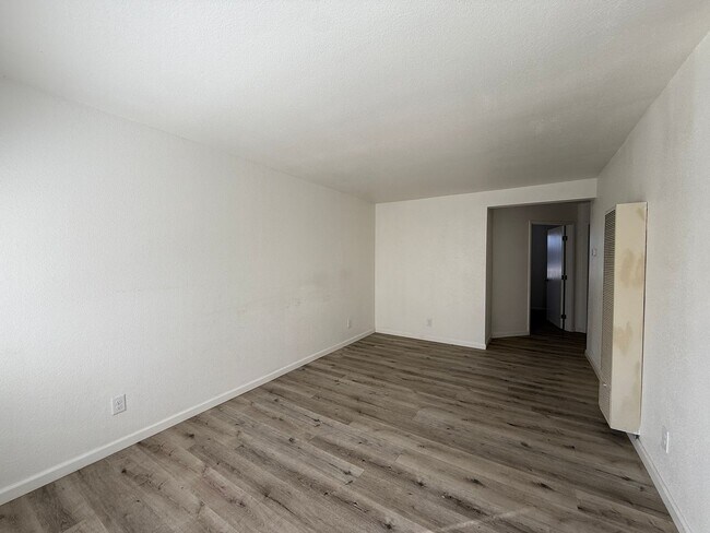 Foto del edificio - Palmdale 1 bedroom