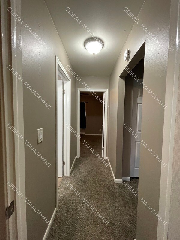 Building Photo - 9247 N Saginaw Rd