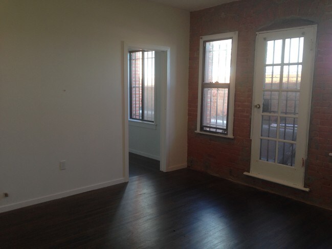 Building Photo - 4632 W Washington Blvd