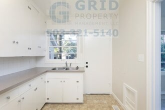 Building Photo - 3035 SE 118th Ave