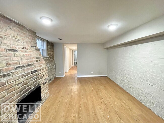 Foto del edificio - 3430 N Elaine Pl
