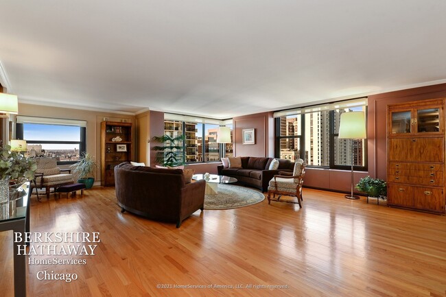 Building Photo - 3150 N LAKE SHORE Drive