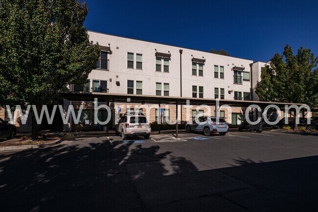 Foto del edificio - 3225 S 900 E