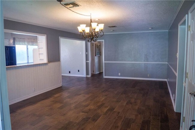 Foto del edificio - 1214 Aspen Rd