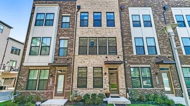 Building Photo - 2820 Arts Vista Blvd