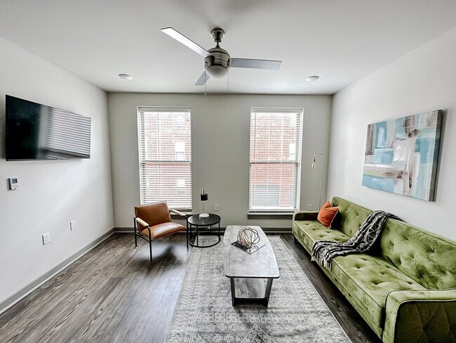 Foto del edificio - 217 E 4th St