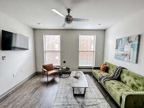 Building Photo - 501 N Magnolia St