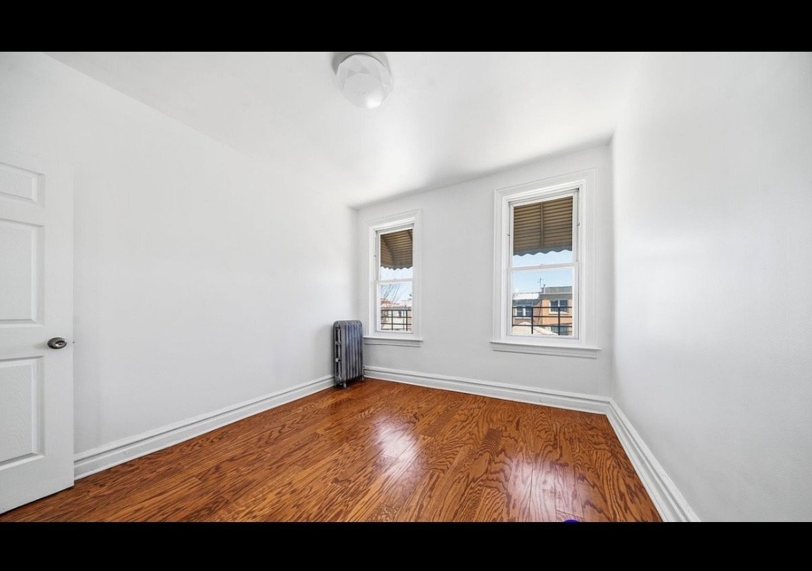 Foto del edificio - 40-15 155th St