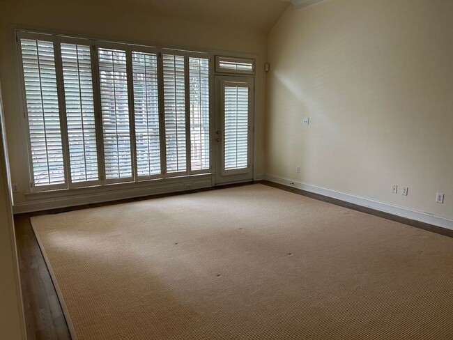 Building Photo - Beautiful Views - Wakefield Townhouse