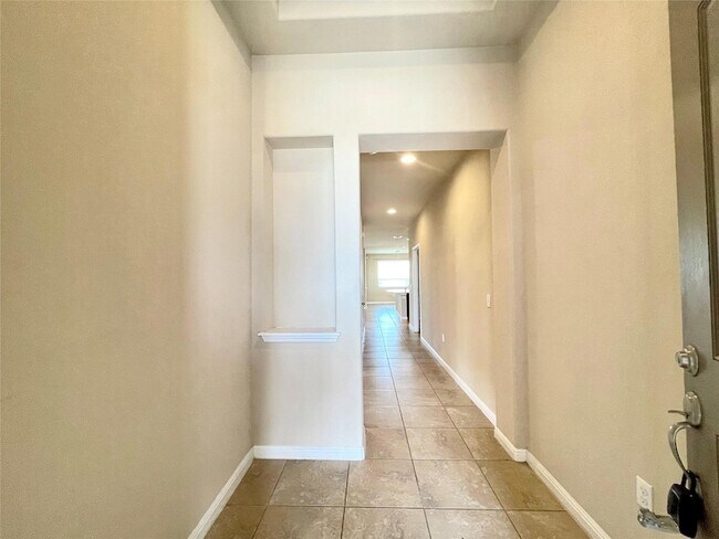Building Photo - 16412 Vescovo Ln