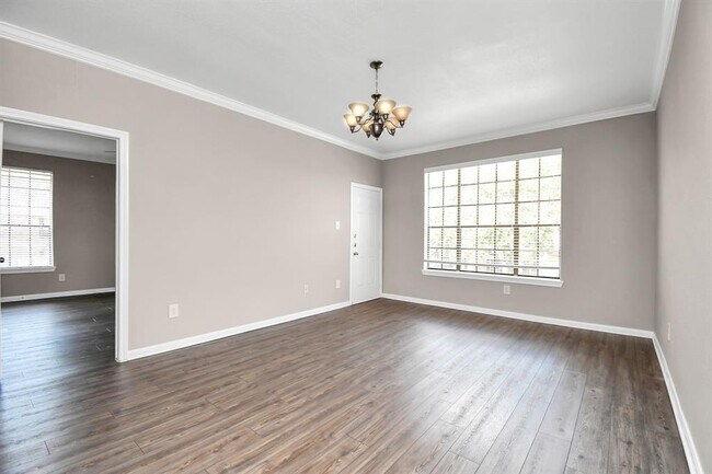 Foto del edificio - 2255 Braeswood Park Dr