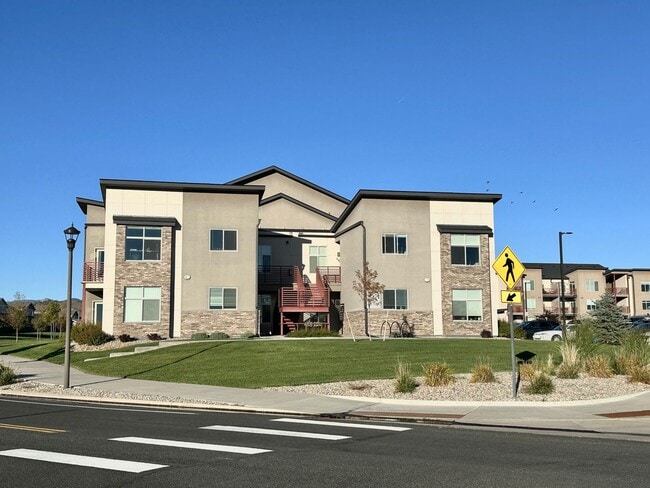 Building Photo - 2960 Kincaid Drive #105