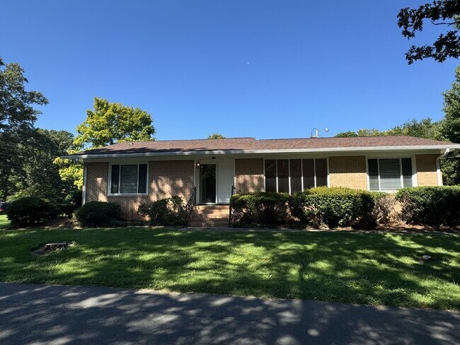 Photo - 201 Livingston Dr Apartment