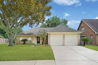 Building Photo - 4007 Lotus Dr