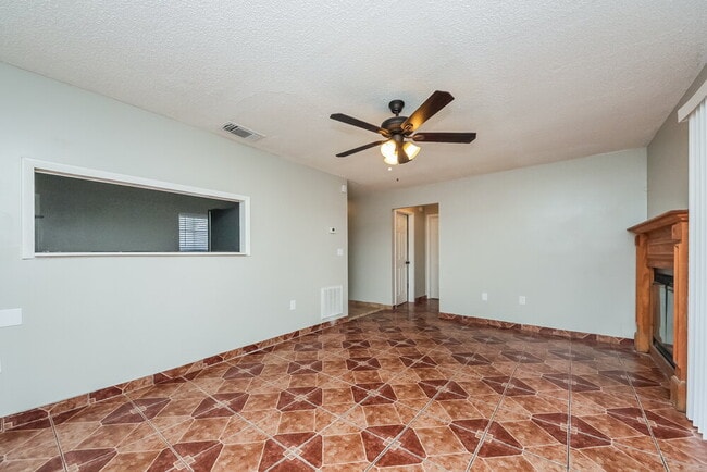 Building Photo - 645 McKinley Ct