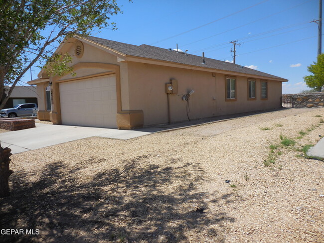 Building Photo - 14301 Desert Orchid Dr