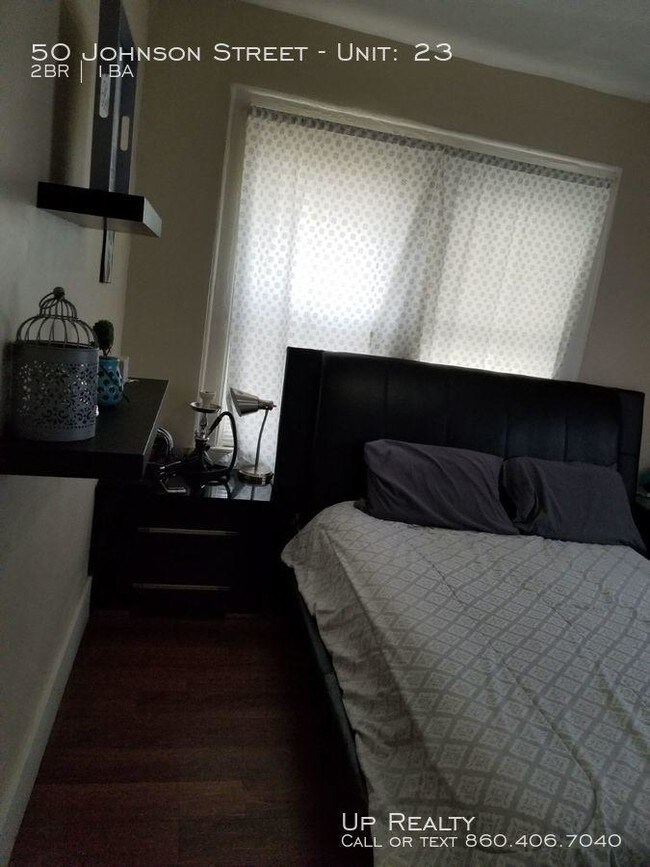 Building Photo - 2 bedroom in Waterbury CT 06710