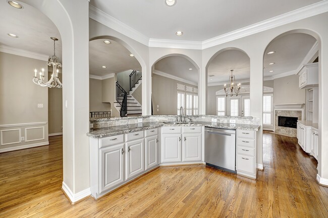 Building Photo - 3318 W Dallas St