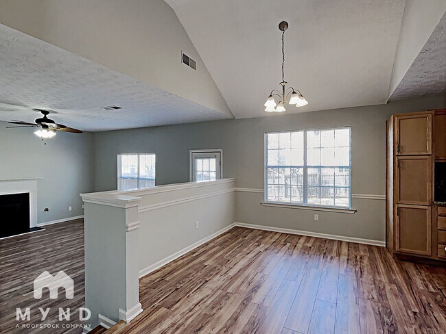 Foto del edificio - 515 Gardinia Dr