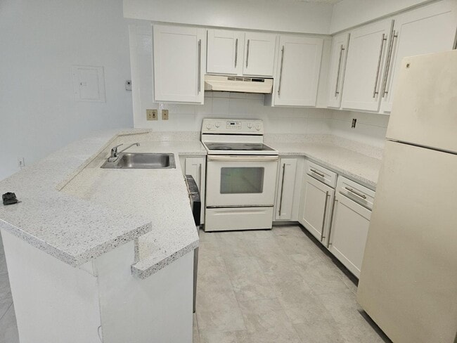 Photo - 2445 SW 18th Terrace Apartment