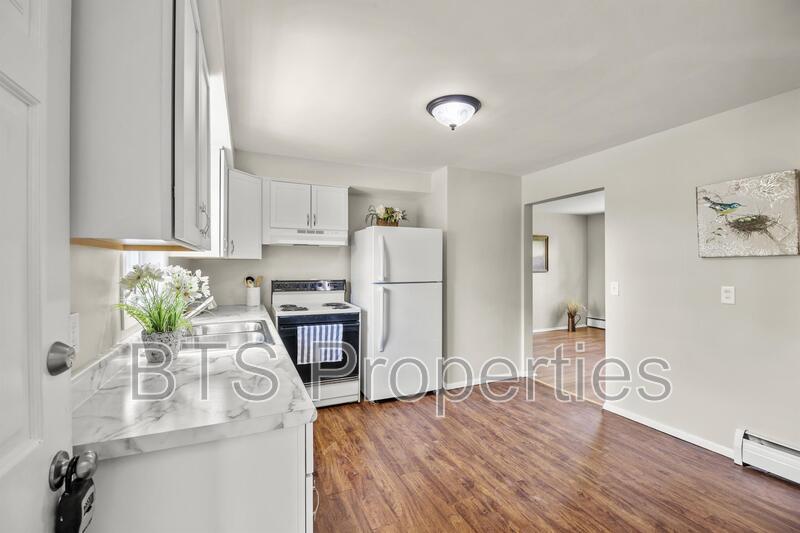 305 N Pleasant View St, Elmwood, IL 61529 Condo for Rent in Elmwood