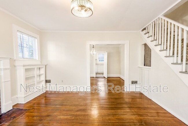 Building Photo - 115 Woodside Ave