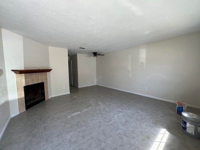 Building Photo - 2516 Mar Ct