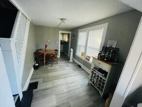 Building Photo - 108 1/2 W Filbert St