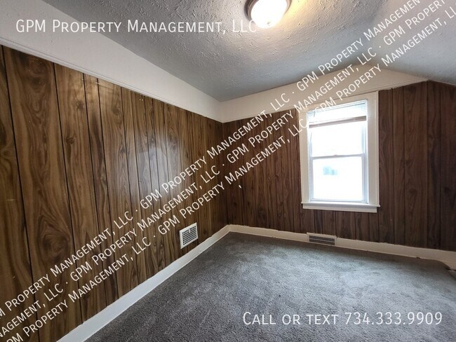 Foto del edificio - 16805 Woodingham Dr