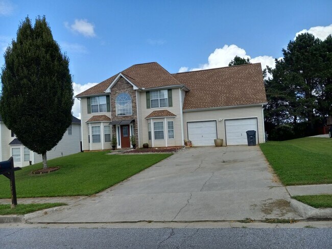 Building Photo - 4 Bedroom Single Family Home in Hampton