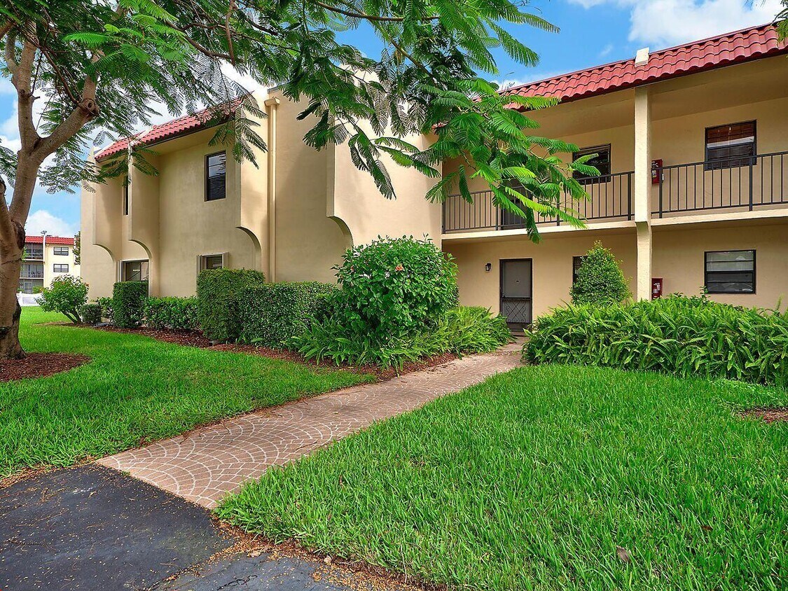 2050 Oleander Blvd Unit 2206, Fort Pierce, FL 34950 Condo for Rent in Fort Pierce, FL