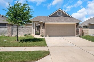 Building Photo - 120 Lasino Dr