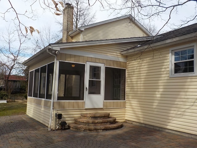 Screened porch at patio - 470 Woodcrest Dr
