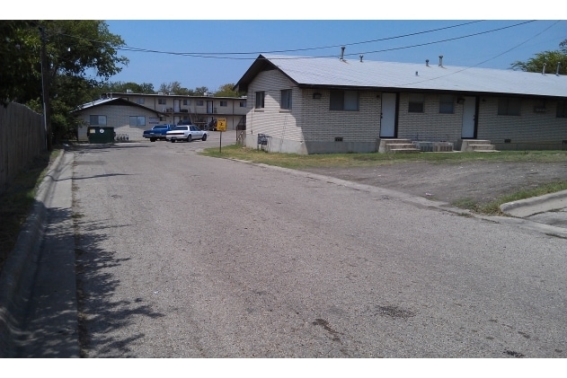 1101 College, St - 1101-1019 College St