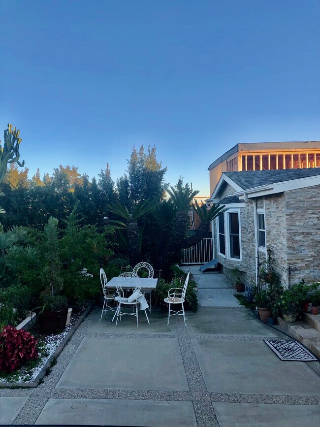 Foto del edificio - 944 Berkeley St