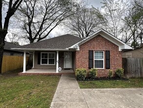 Building Photo - 1522 Schaer St