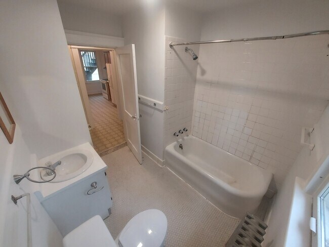 Foto del edificio - 12 East St