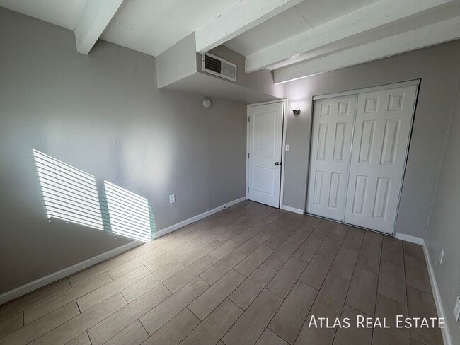 Foto del edificio - 3451 N Flowing Wells Rd