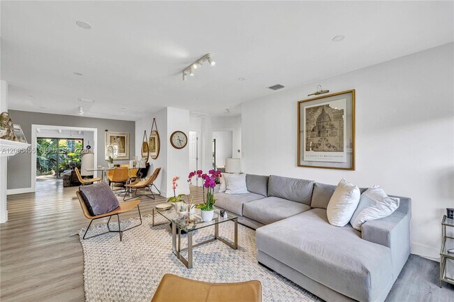 Foto del edificio - 3030 SW 2nd Ave