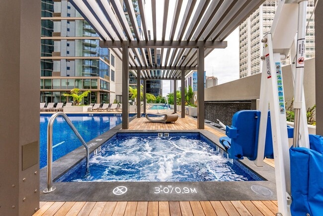 Photo - Sky Ala Moana (West) #3305 - Fully Furnished 1 BR/1 BA/1 Parking Apartment