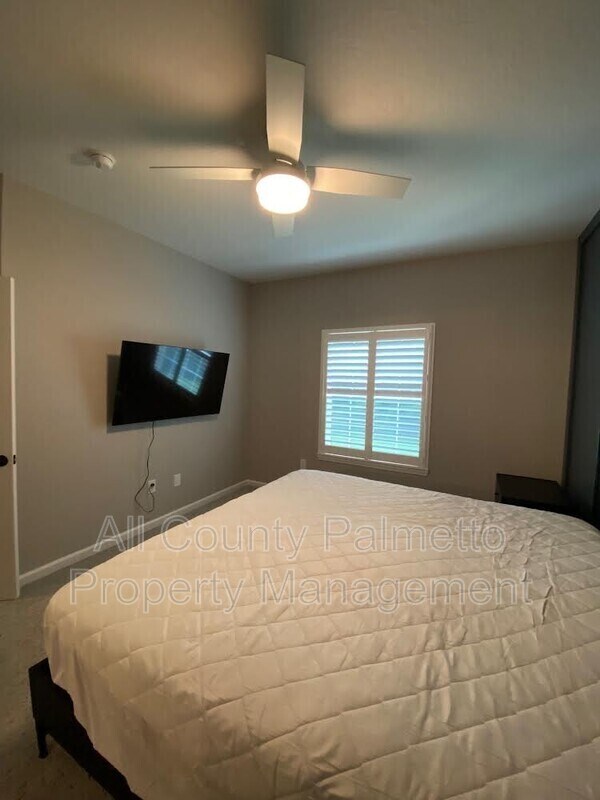Foto del edificio - 1300 Park W Blvd