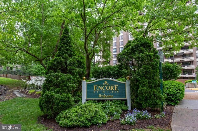 Foto del edificio - 1808 Old Meadow Rd