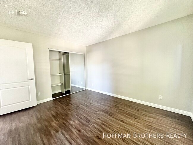 Foto del edificio - 1318 N Mansfield Ave Los Angeles, CA 90038